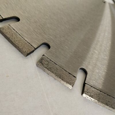 26 "เส้นผ่านศูนย์กลางภายนอก 650 มม. ใบเสริมคอนกรีตใบเลื่อยเพชรมีส่วนงานคม, ช่องใส่กุญแจ