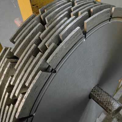 ใบเลื่อยเลเซอร์ 24 นิ้วสำหรับอิฐดินเผาที่แข็งโดยไม่มีเสียงในระหว่างการตัด